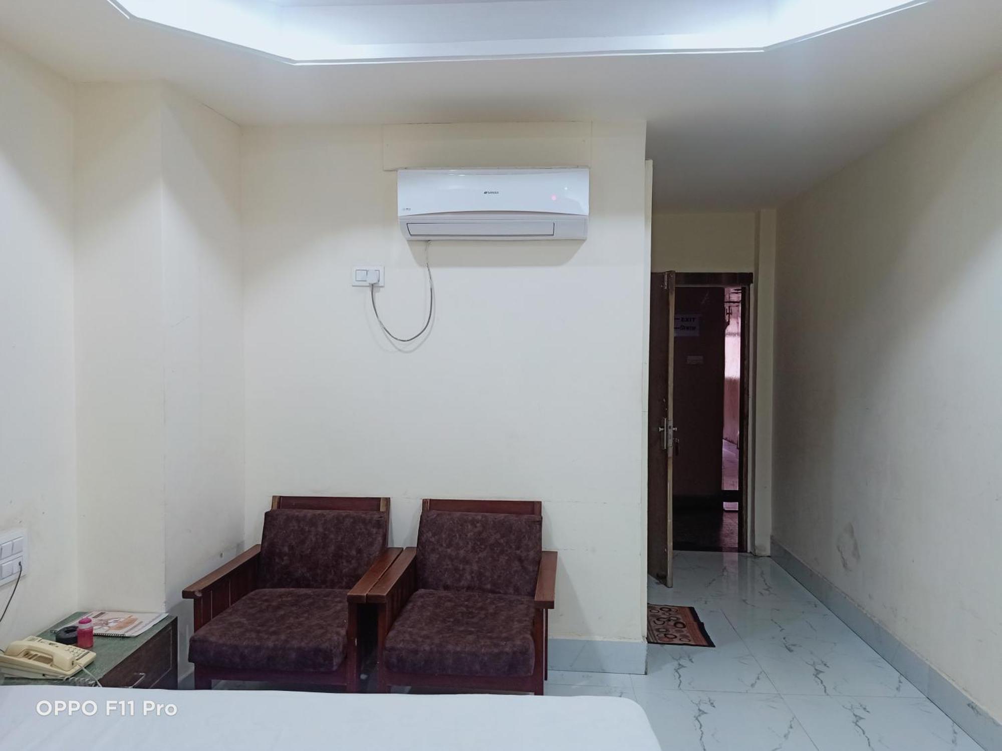 Hotel Ambassador Inn Gwalior Ngoại thất bức ảnh
