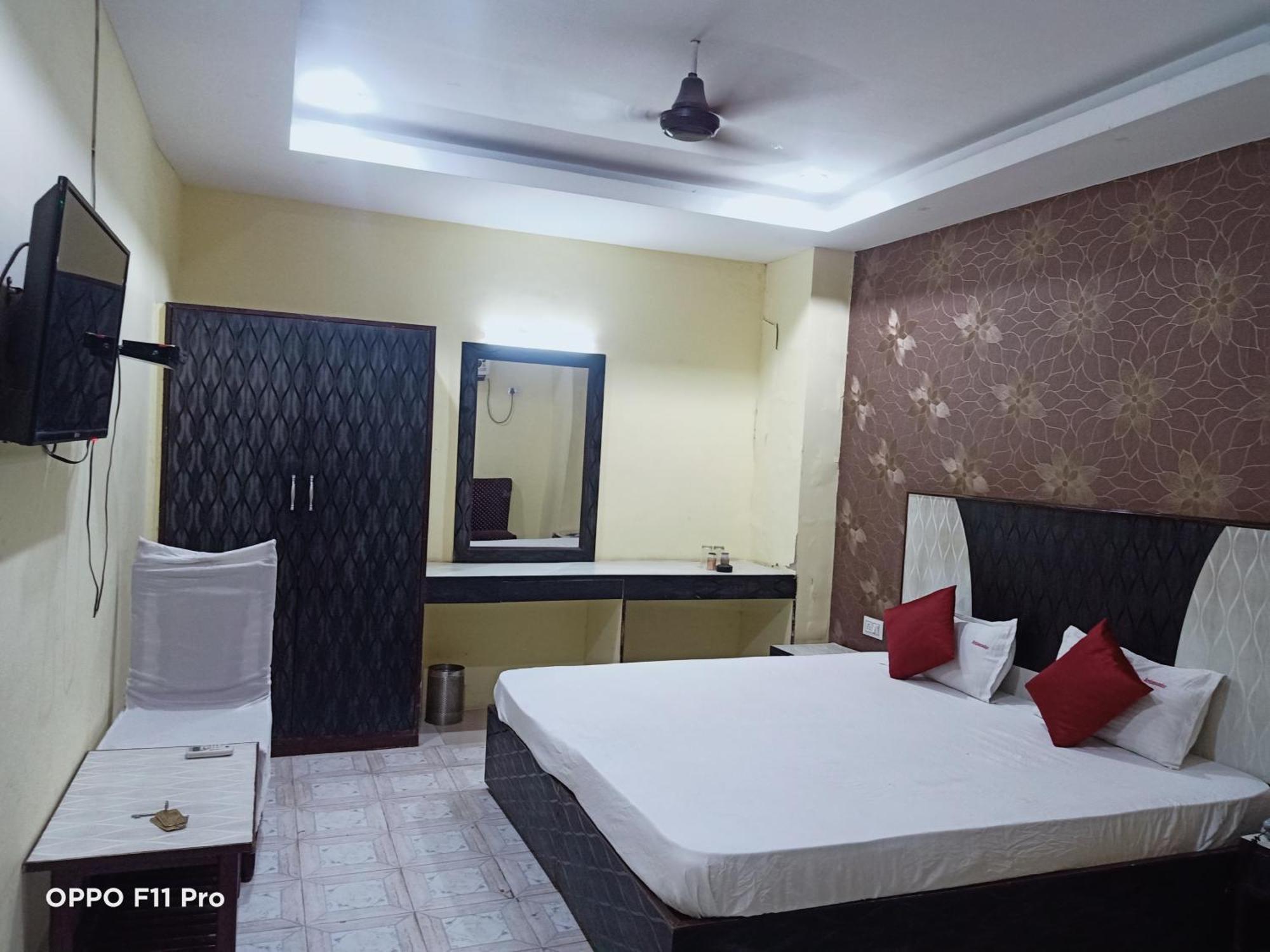 Hotel Ambassador Inn Gwalior Ngoại thất bức ảnh