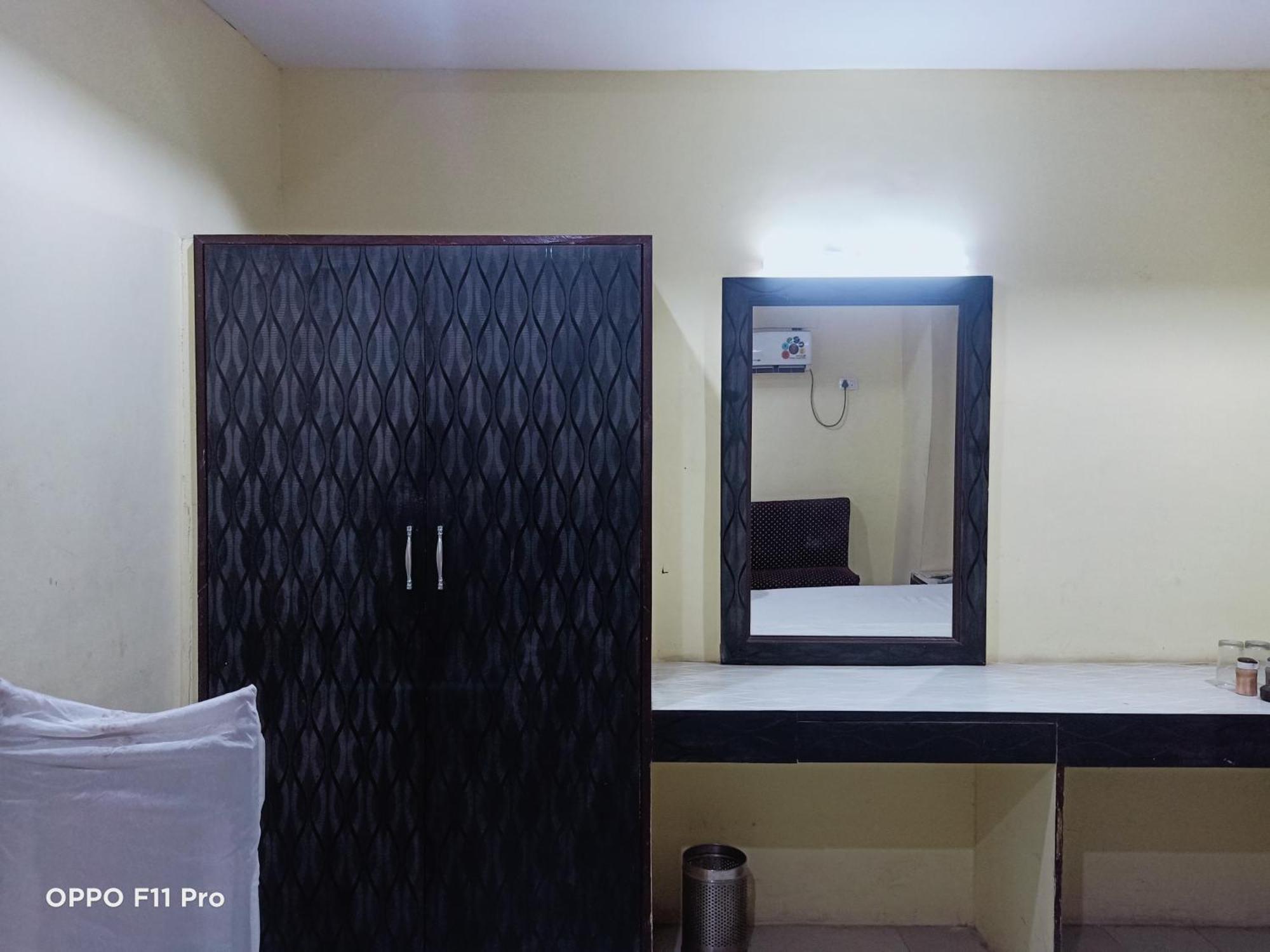 Hotel Ambassador Inn Gwalior Ngoại thất bức ảnh