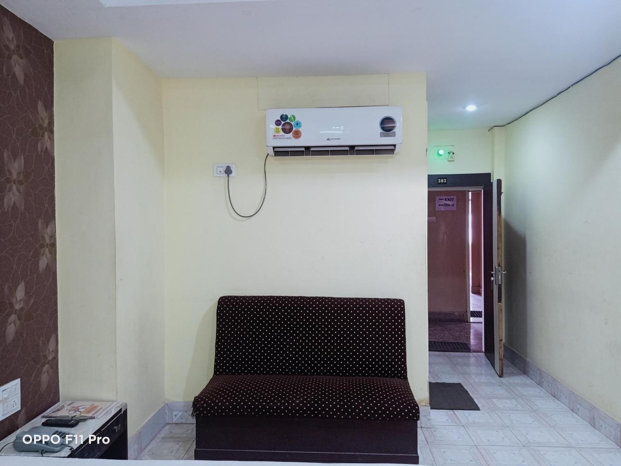 Hotel Ambassador Inn Gwalior Ngoại thất bức ảnh
