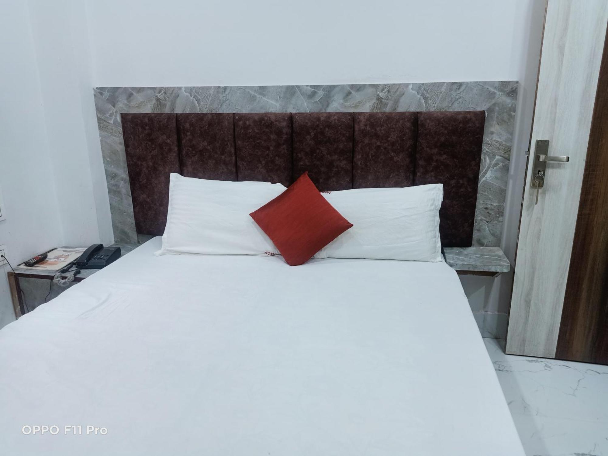 Hotel Ambassador Inn Gwalior Ngoại thất bức ảnh