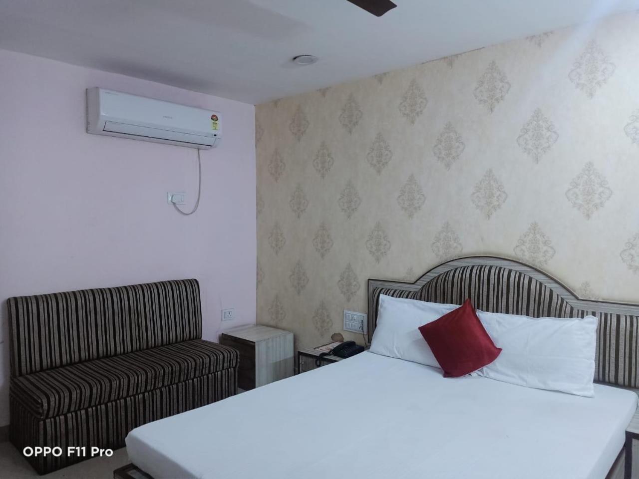Hotel Ambassador Inn Gwalior Ngoại thất bức ảnh
