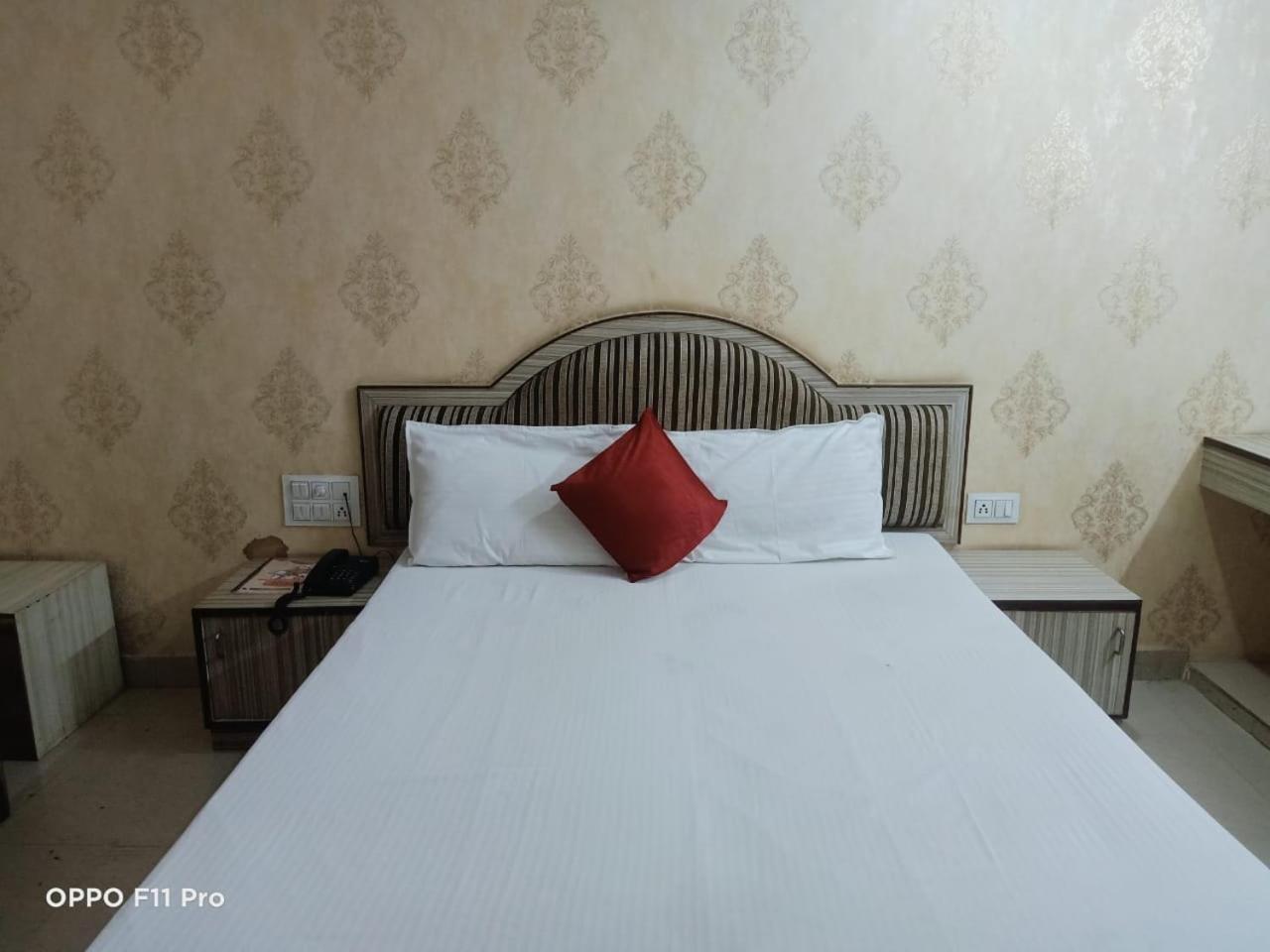 Hotel Ambassador Inn Gwalior Ngoại thất bức ảnh